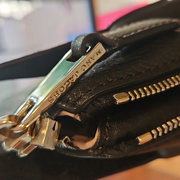 Marc Jacobs Elegant Black Shoulder Bag - Picture 8 of 10